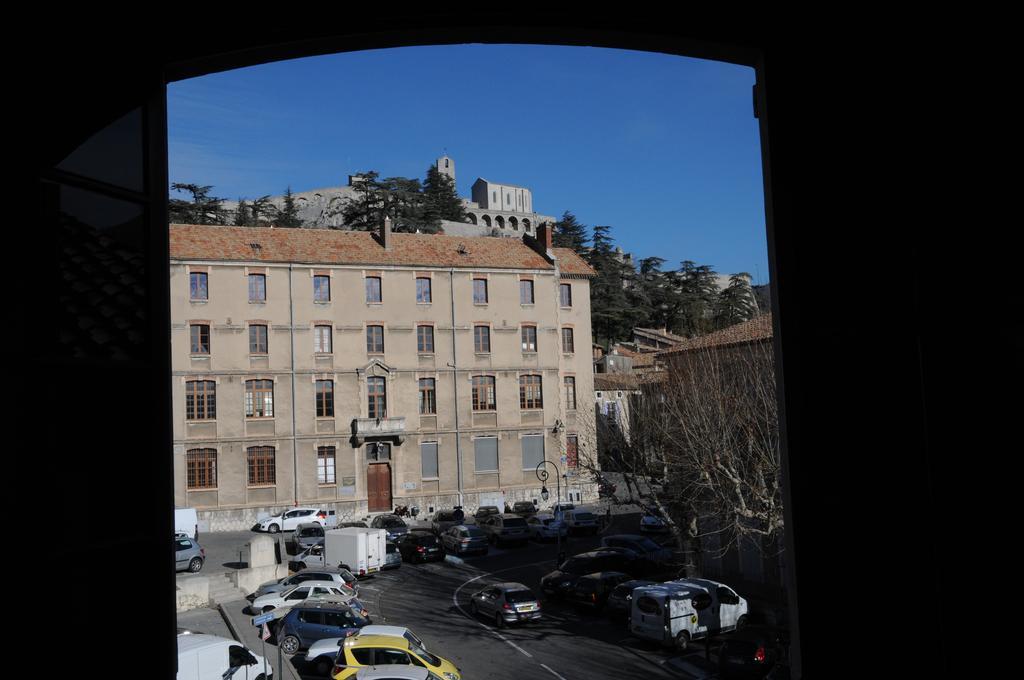 Hotel Le Tivoli Sisteron Exterior photo